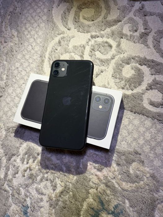 Продам 11 айфон