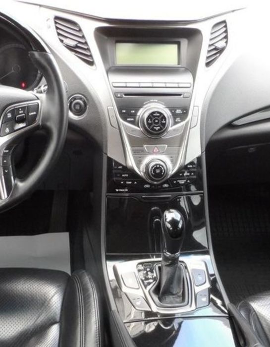 Магнитола от Hyundai Grandeur Azera в полном комплекте с рамкой