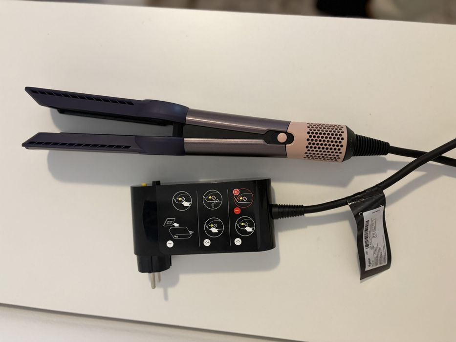 Dyson Airstrait - като нов!