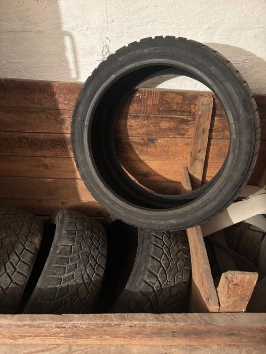 Продам шины 4 шт зимние