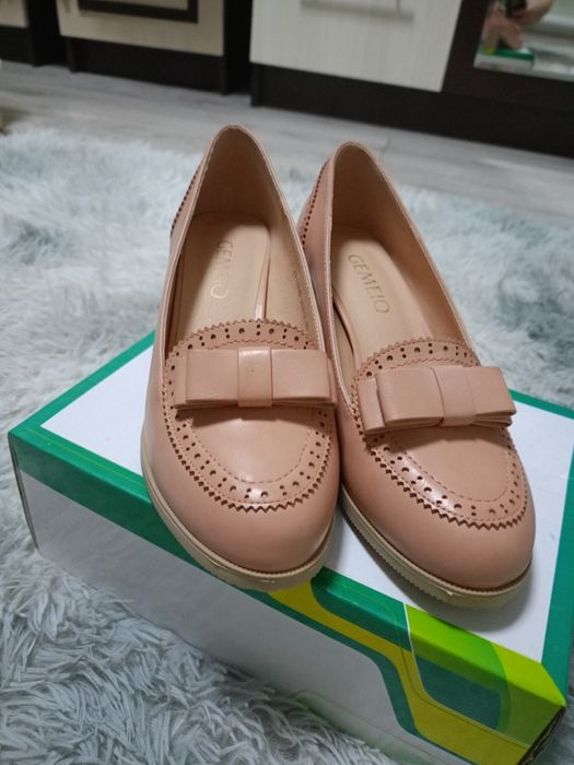 Туфли кожанный размер 35.36