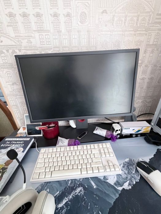 Продам монитор ZOWIE