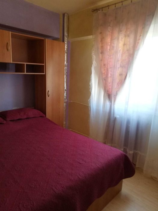 Apartament 3 camere decomandat Calea Bucuresti