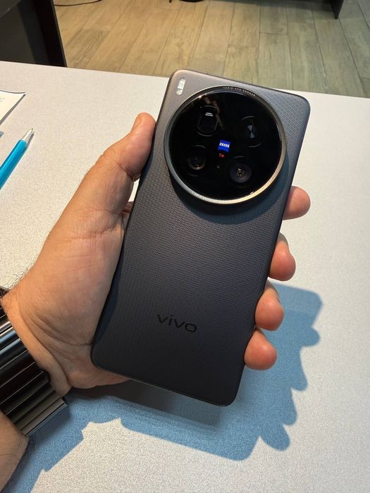 VIVO X 200 ULTRA 16/512 гб (China)