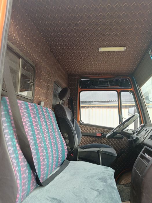 Продам Мерседес 609.
