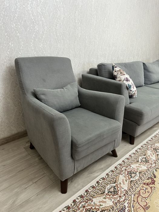 Продам диван с креслом