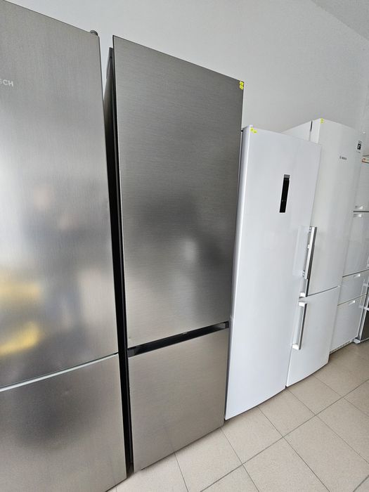 Хладилник с фризер SAMSUNG No Frost