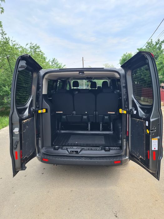 Vand Ford Transit Custom L2H1 ( varianta lunga )