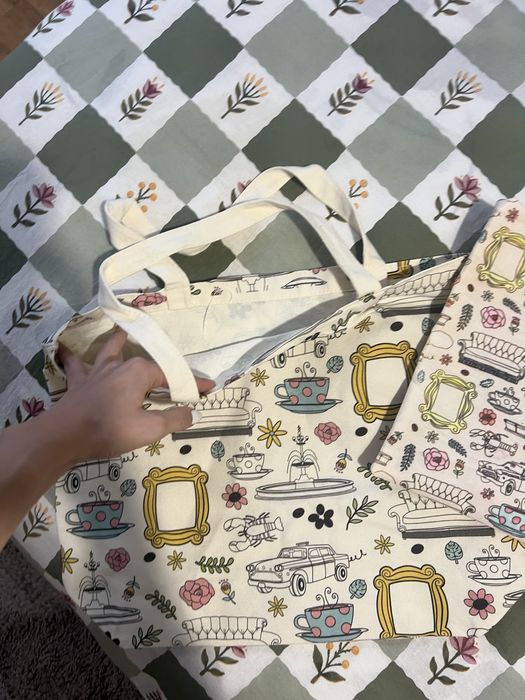 Плътна еко торба и дрешка за книга на Friends