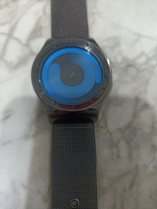 Продам часы. Кварцевые.