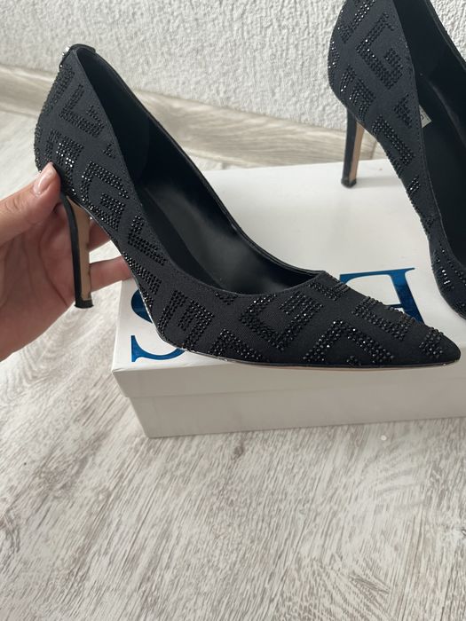 Дамски обувки Guess