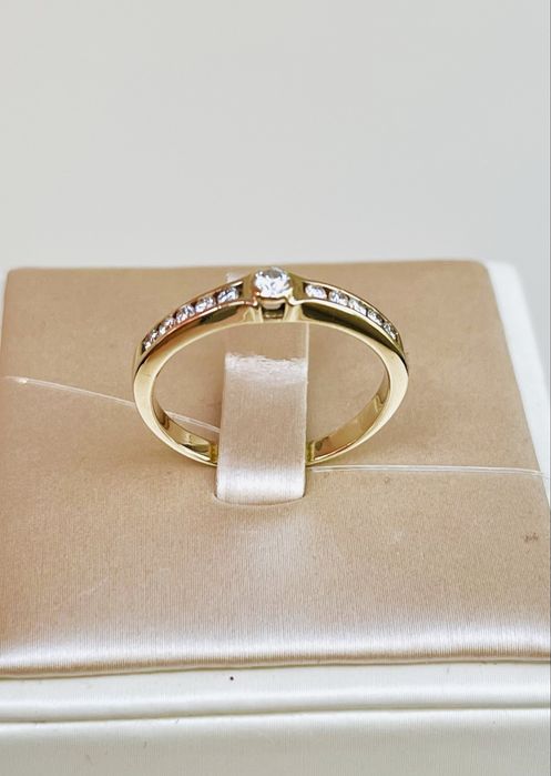 Кольцо золотое с бриллиантами 585