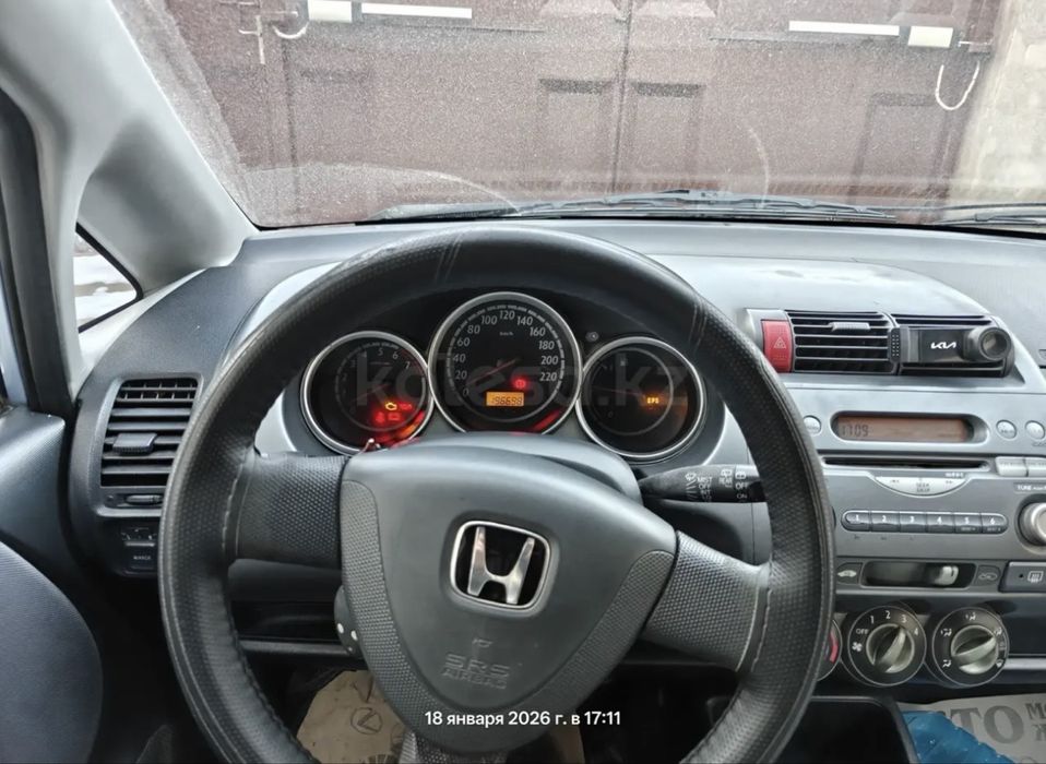 Honda Jazz, 2002 года