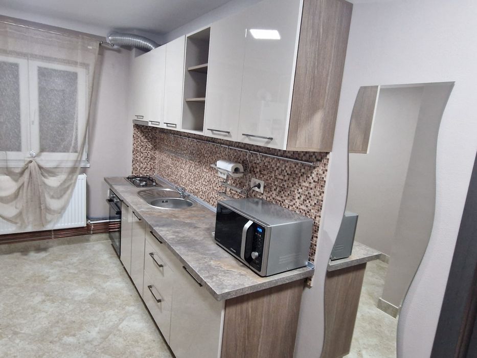 Apartament cu 2 camere de închiriat