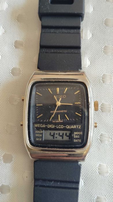 Ретро часовник Seiko  от 80те.