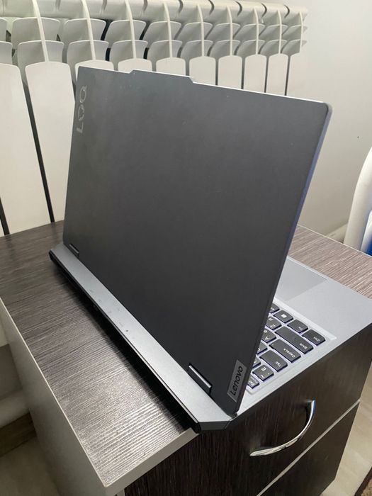 ноутбук Lenovo LOQ
