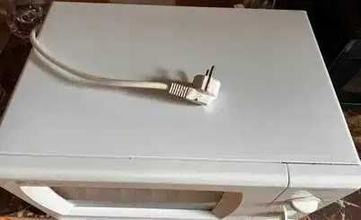 cuptor cu microunde DAEWOO / cuptor cu microunde alb functional IEFTIN