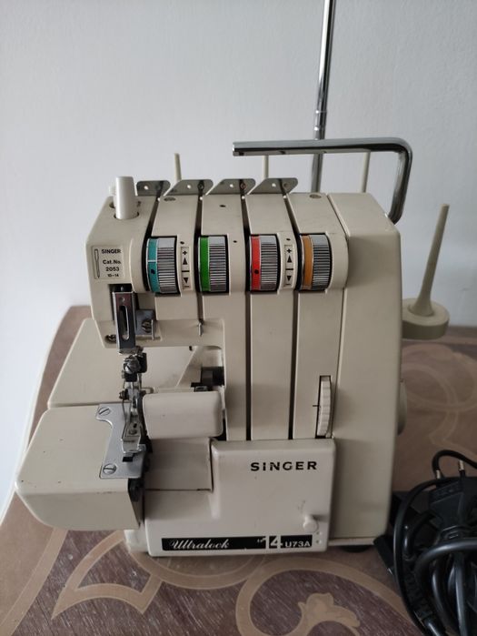 Mașină de cusut Singer