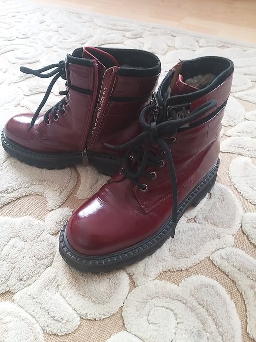 Продам кожан.зим.ботинки женские