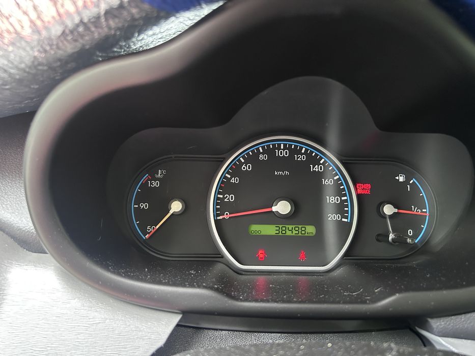 De vanzare Hyundai i 10 rosu