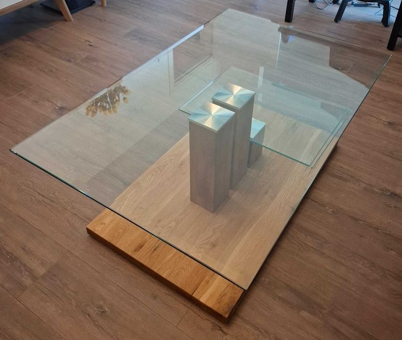 Masă de cafea Mobexpert – două blaturi de sticlă + bază lemn deschis