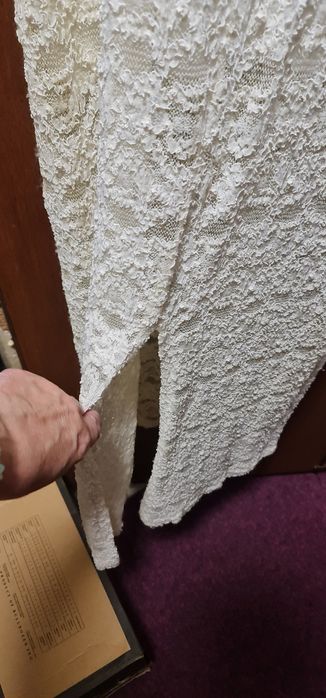 Официална рокля по тялото