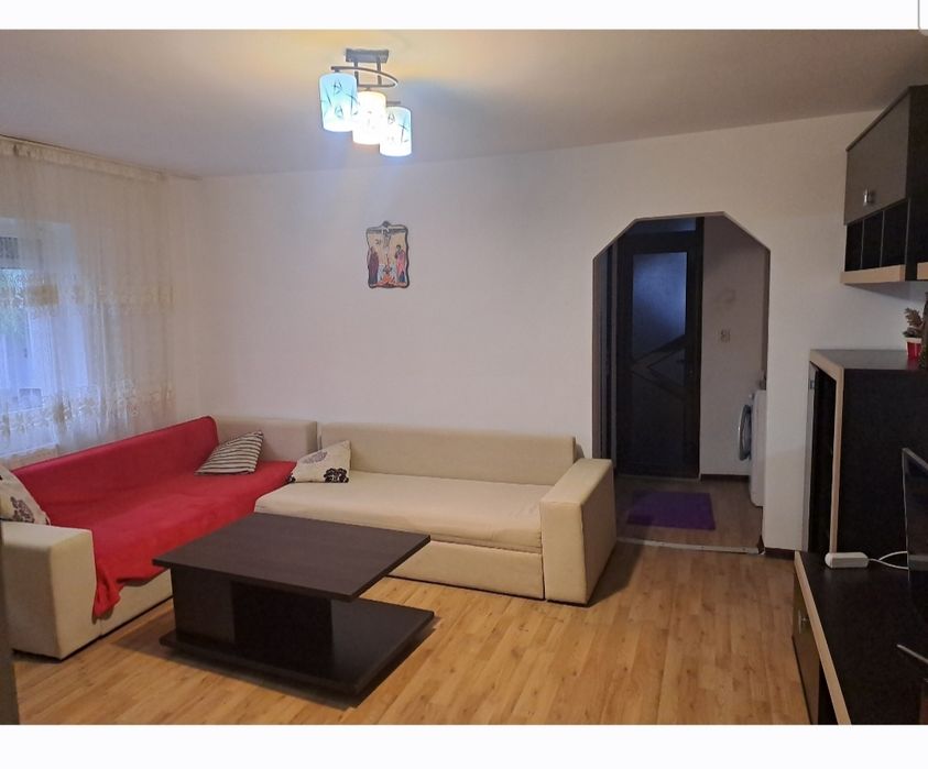 Închiriez apartament 2 camere Broșteni