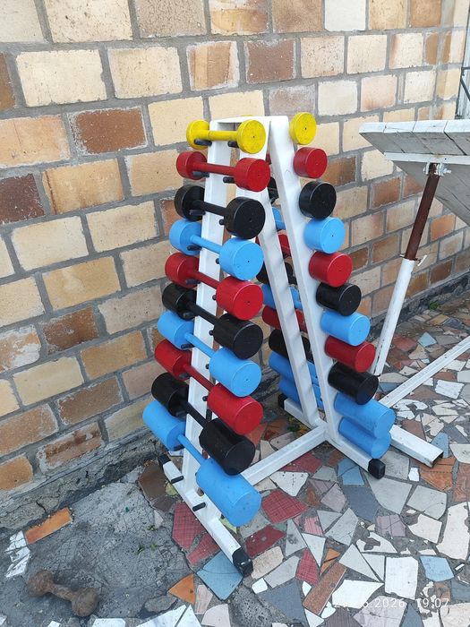 Гантельный ряд для фитнес зала