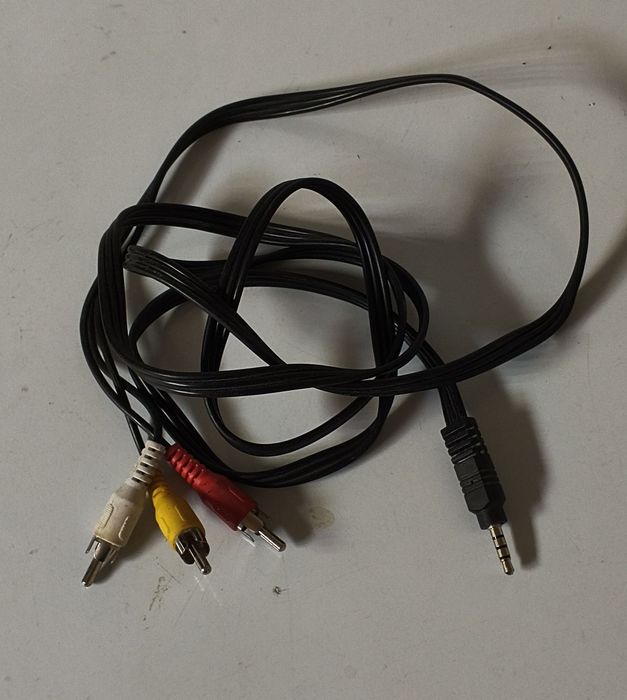 Продам кабель HDMI , AV (тюльпан)