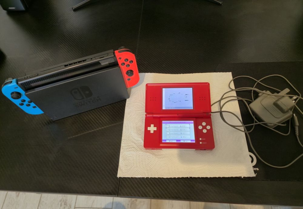 Pachet Nintendo Switch defect + Dock și DS Lite cu defect