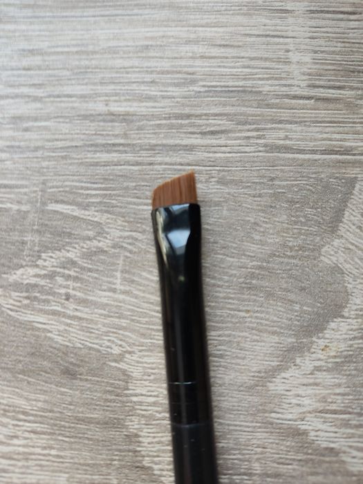 Различни четки за грим