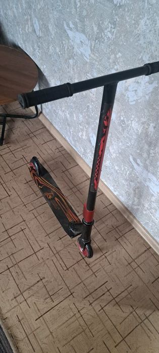 Продам трюковой самокат