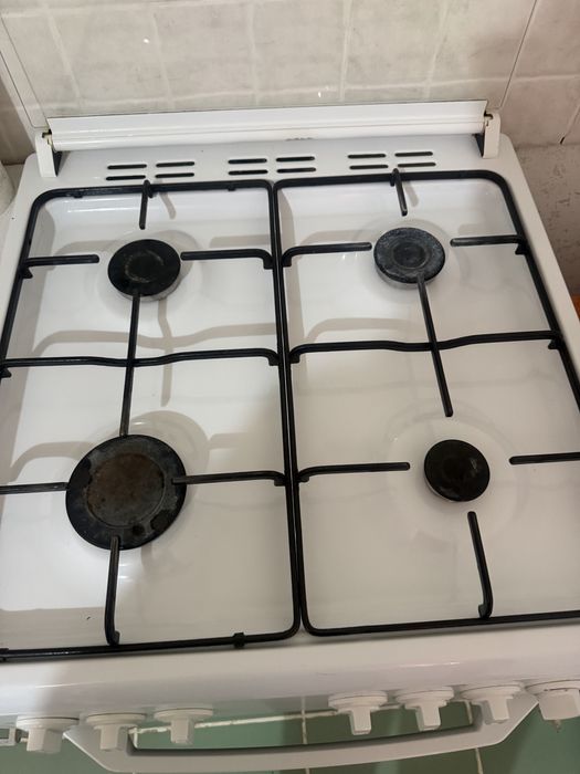 Продам газовую плиту Beko