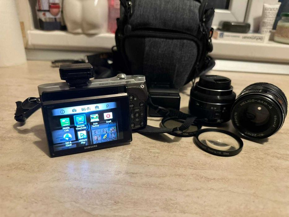 Camera FOTO Samsung NX 300 Ideala  amatori +2 obiective
