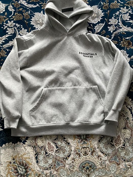 Продою кофту Essentials