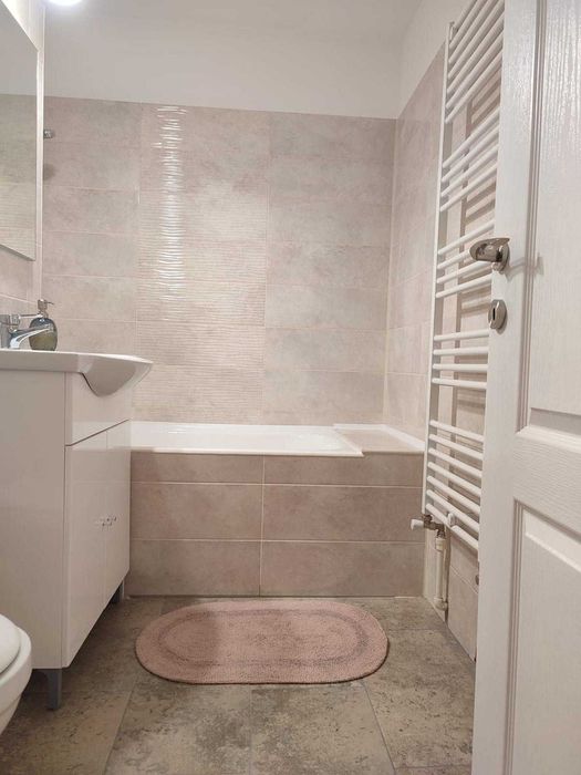 Proprietar, inchiriez apartament decomandat cu 2 camere, George Enescu