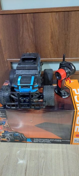 Кола с дистанционно