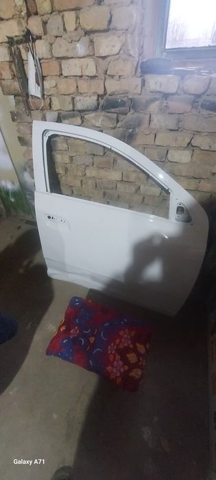 Кобилт дверь правой