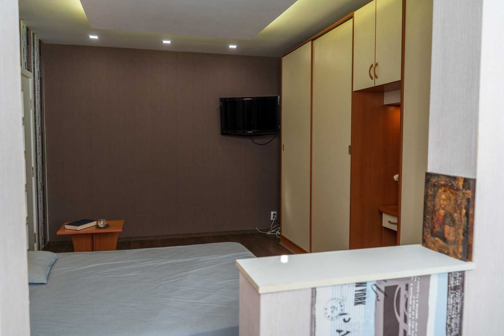 Продава се Четиристаен апартамент в Добрич, Христо Ботев - 98 кв.м за 1072 €/кв.м - Снимка #8