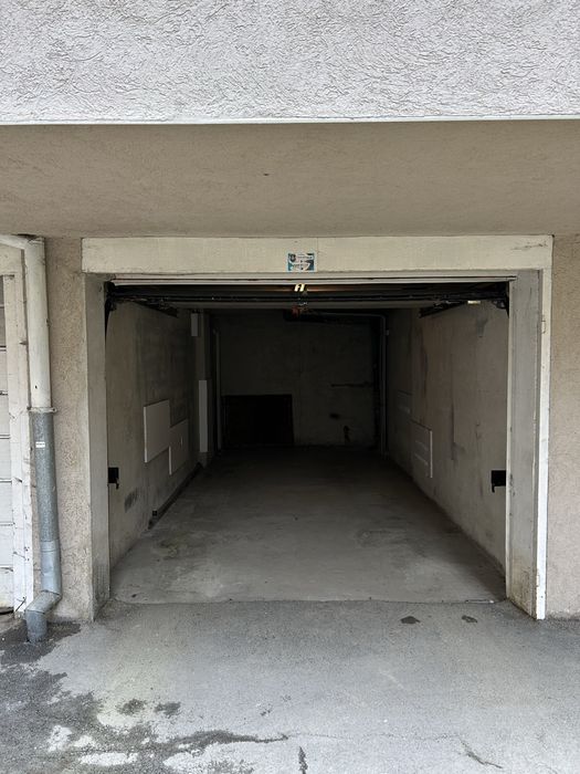 Дава се под наем Гараж / Паркомясто в София, Драгалевци - 20 кв.м за 153 € - Снимка #1