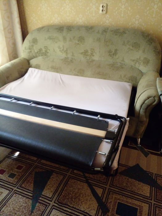 Два дивана и кресло