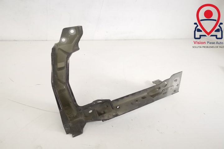 Ягуар Х760 / Jaguar XE X760 Оригинален ляв фар в добро състояние за Яг