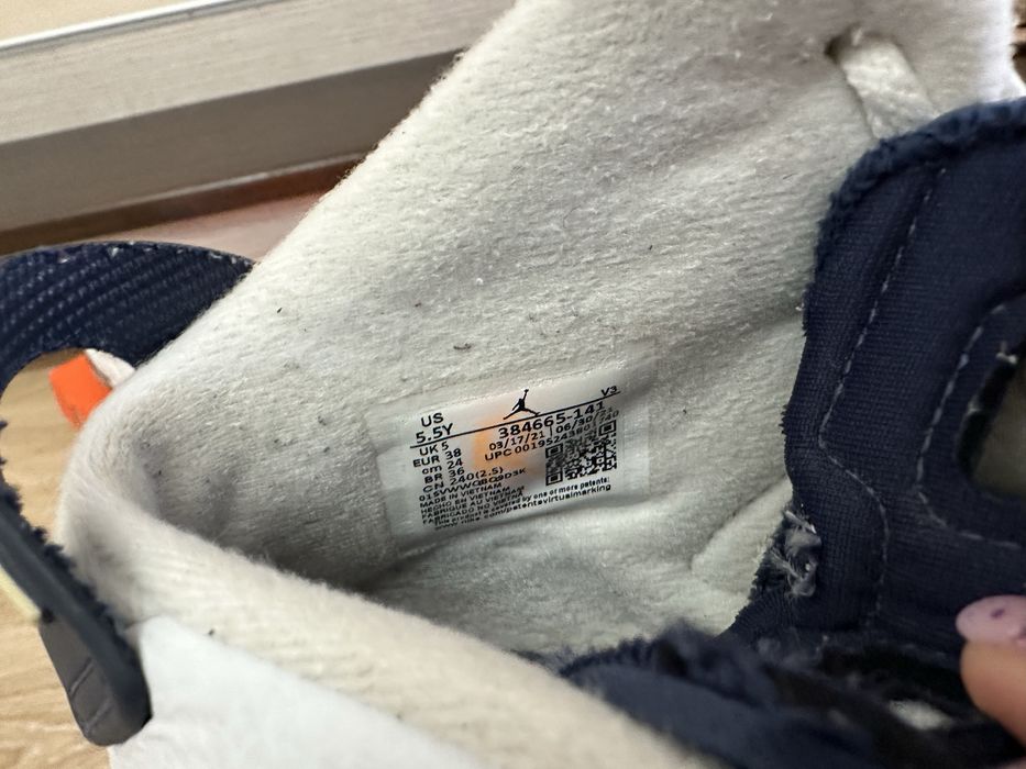 Sneakers Nike Air Jordan 6 – mărimea 38