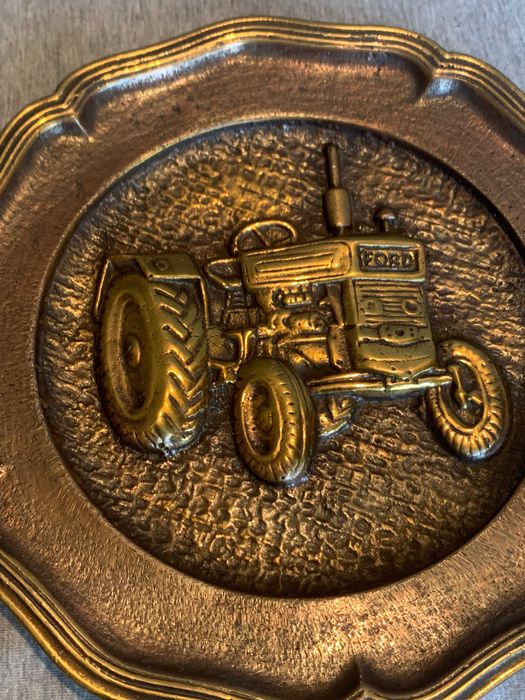 старо бронзово пано за стена трактор FORD