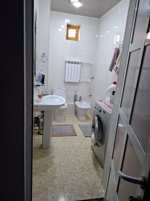 Ховли сотилади ташгрес боссувга якин махаллада жойлашган