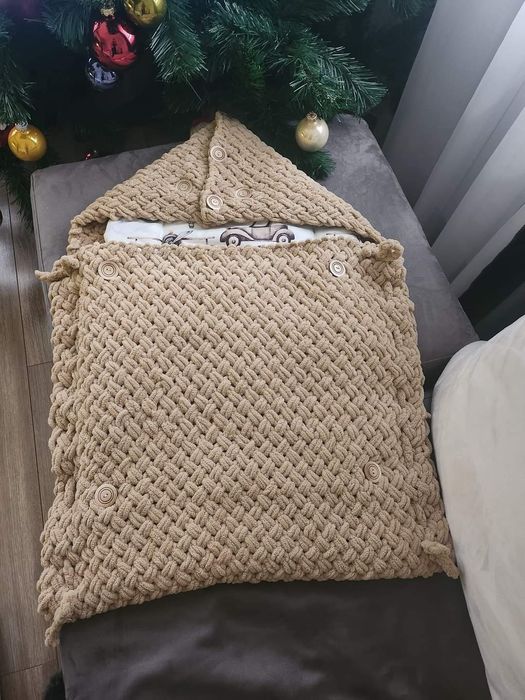 Ръчно изработено бебешко чувалче