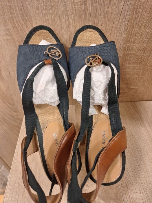 Сандали на платформа Armani Jeans