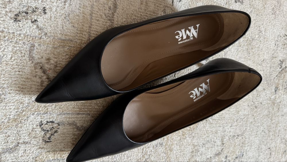 Женские туфли . Классика