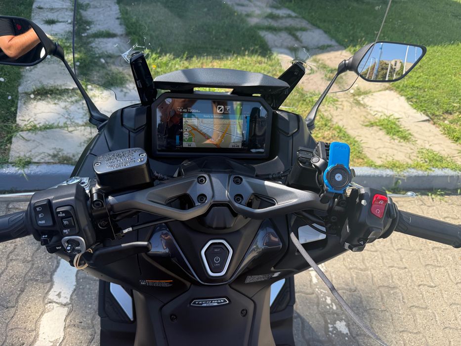 Yamaha T-Max Akrapovic TechMax