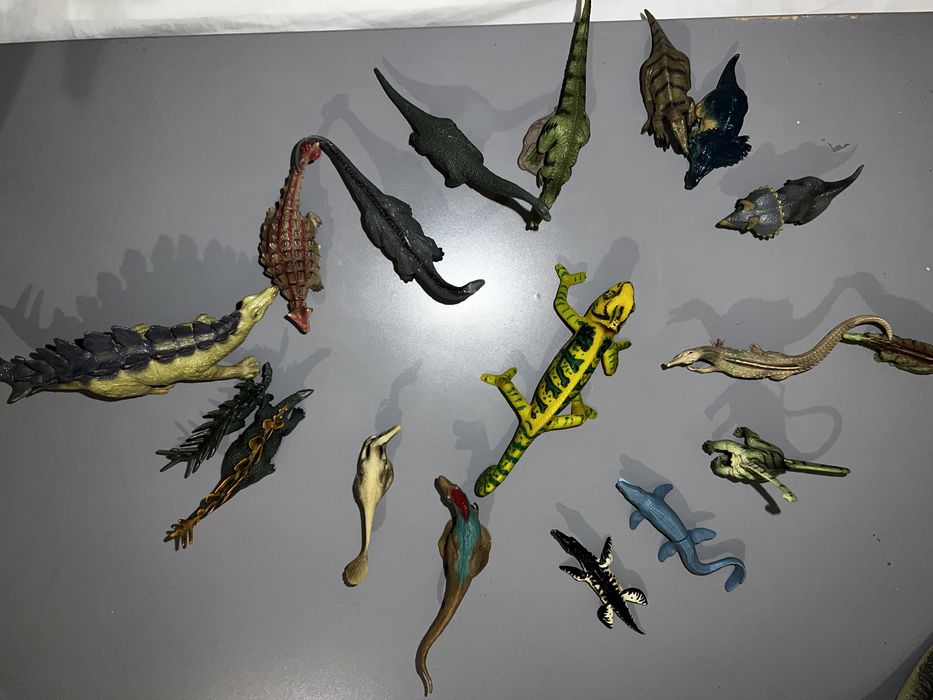 Set 38 dinozauri si crodocdili dimensiuni diverse